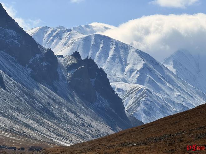 行山悬崖18人安全转移1人突发疾病遇难冰球突破19人徒步团被困河南辉县南太(图3)
